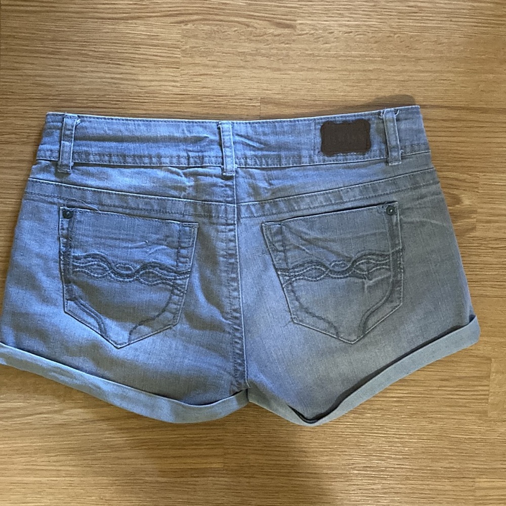 Denim Shorts-bundle of 3 pairs! Denim, black & Gray Denim. Juniors size 7 - Picture 7 of 10